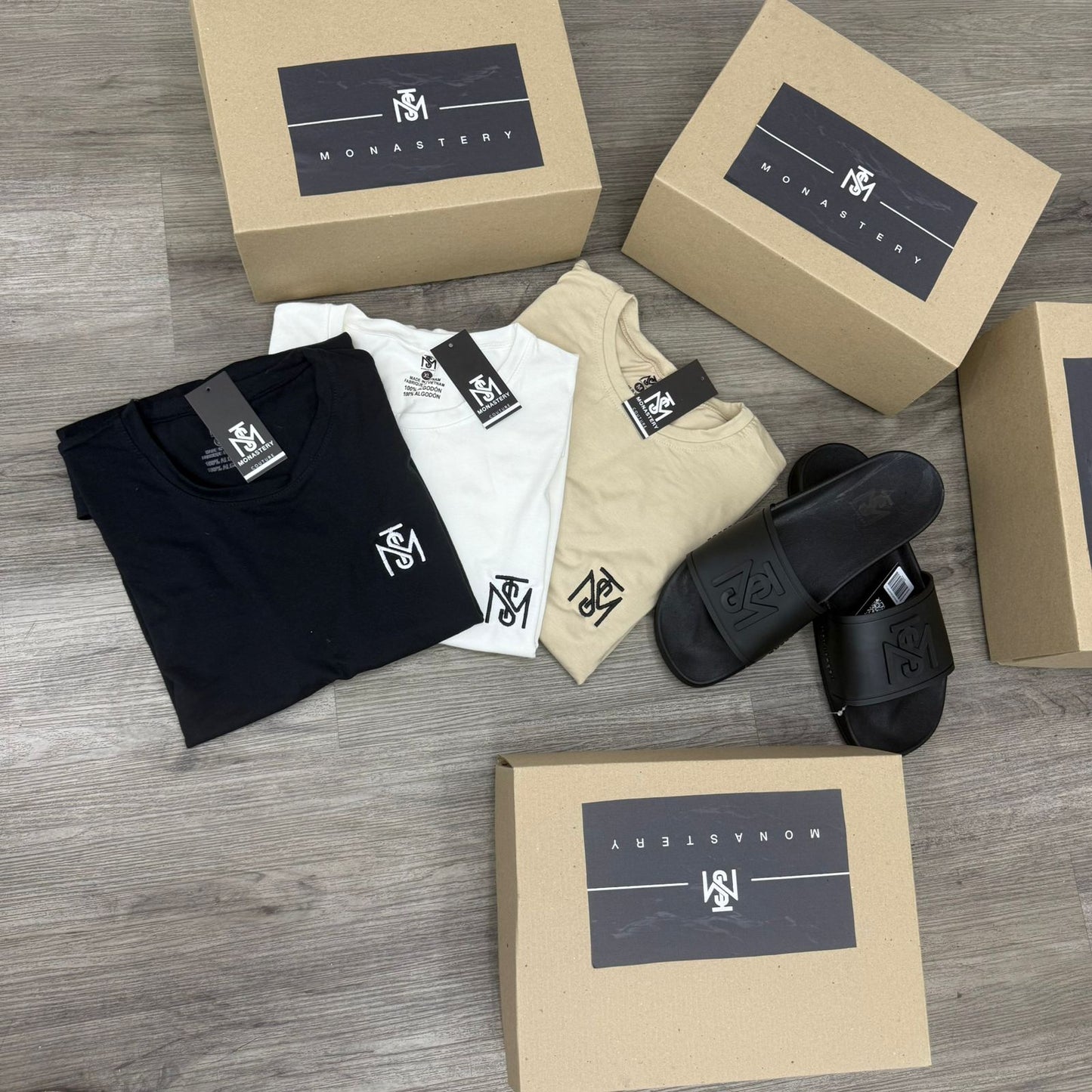 👕✨ COMBO MONASTERY – 3 Camisetas + Sandalia de Regalo 🎁!